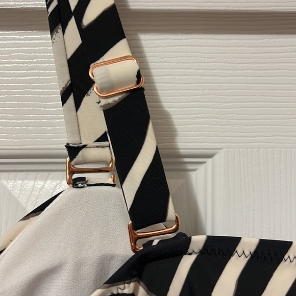 Raisins Curve - Picture 3 of 6